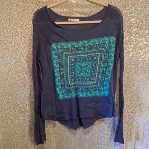 Long sleeve woman’s shirt